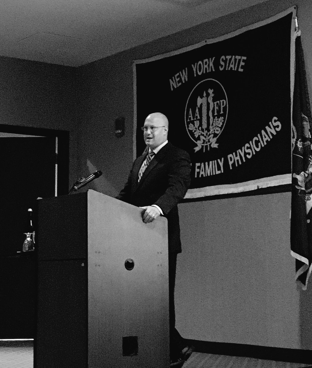 Our new @NYSAFP President, Dr. Marc Price (@Bald_and_Proud), giving his opening remarks to the  #NYSAFPCOD. #FMRevolution #smallpractice #represent #yearofbacon 🥓