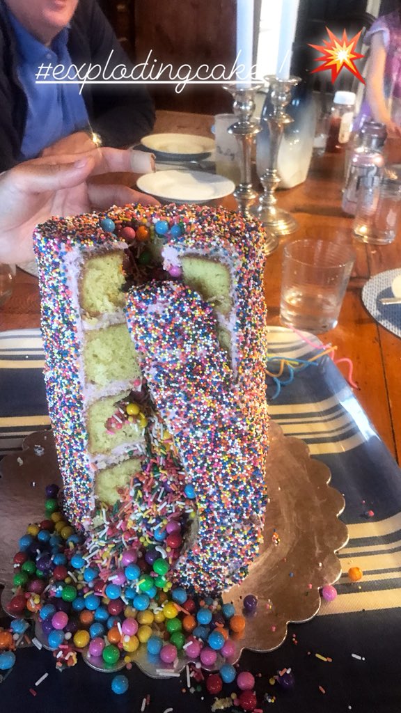 TonyaMezrich's tweet photo. Here are the #explodingcake insides! https://t.co/3w2yGHnkVt