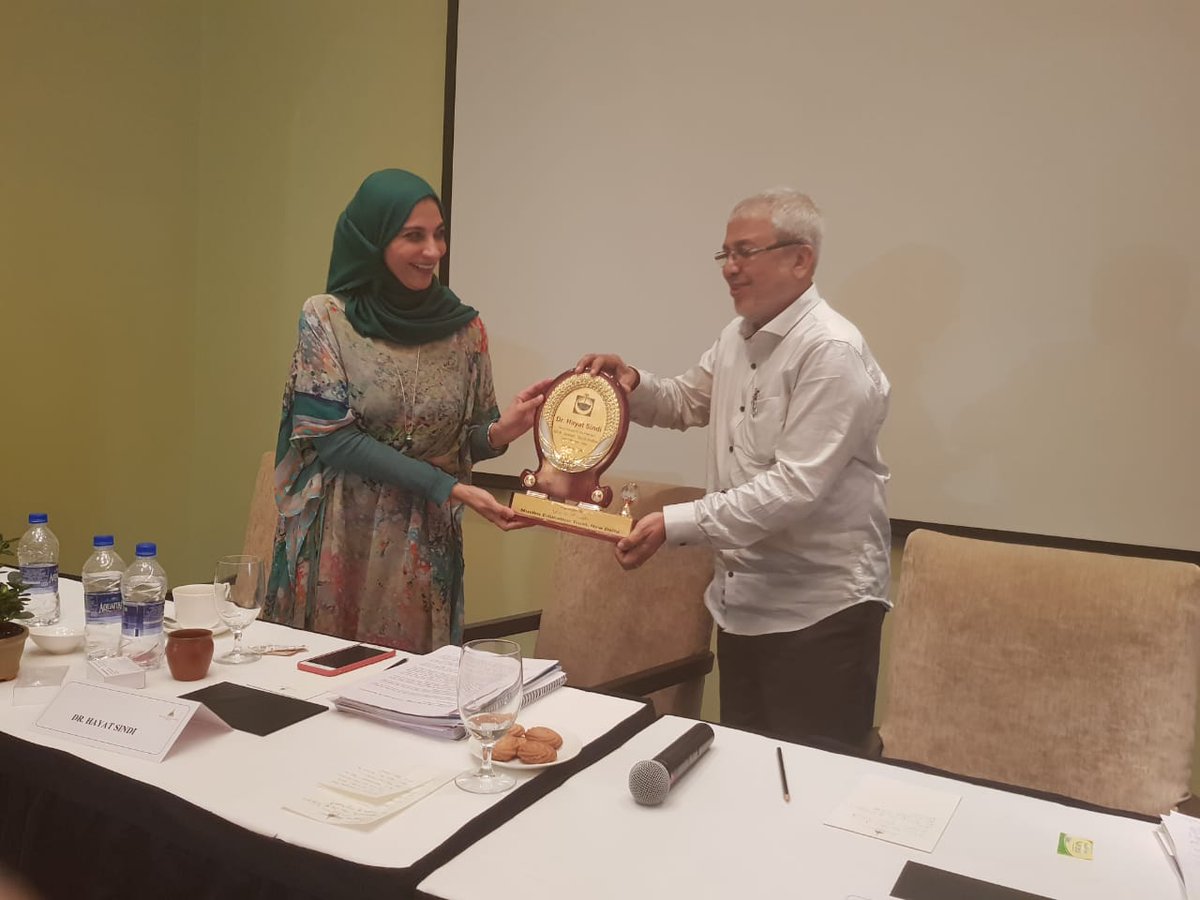 isdb_group's tweet photo. “We believe firmly that investment in talent is key for sustainable socio-economic development globally.” – Dr Hayat Sindi, Chief Scientific Advisor. #IsDBGROUP #Development #Scholarships https://t.co/OICeE9Wguj