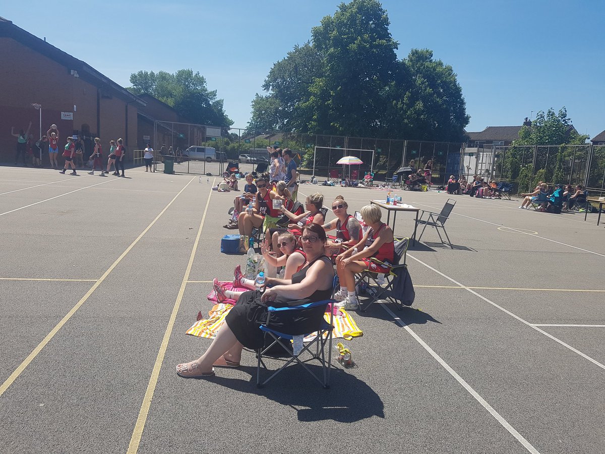 SaintsNetball12's tweet photo. A few photos of the tournament in full swing 🏀🌞😁❤ https://t.co/7tsSFx5gAC