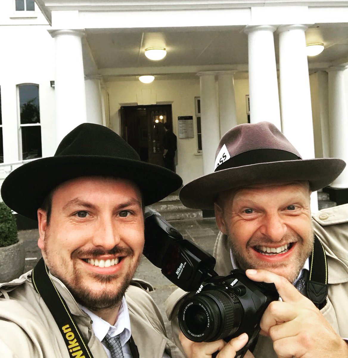 EventPapsUK's tweet image. A quick #papselfie before capturing the smiles of our lovely client’s guests at a spectacular 40th Birthday Party 🎉 @pinewoodstudios #heatherdenhall #happybirthday #eventpaparazzi #eventpaps #fakepaparazzi #paparazzihire #eventprofessionals #eventprofs #eventprofsuk #events