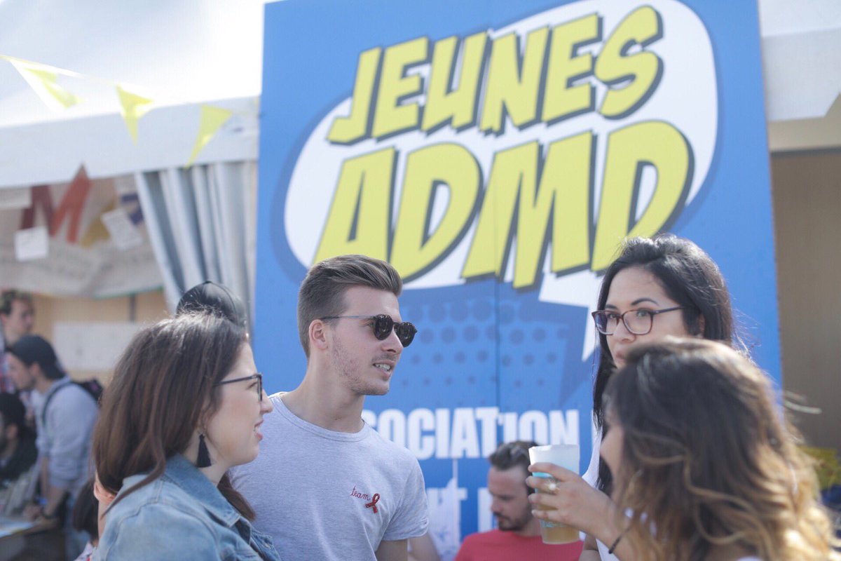 JonathanDenis's tweet photo. Et c’est parti pour le dernier jour à @Solidays ‼️
💡Vous savez ce qu’il vous reste à faire : gagner le pouvoir du libre choix avec les @jeunesadmd
#Solidays2018 #NousSommesPrêts #TasTaDA #ADMD https://t.co/bnKpUpSWhT