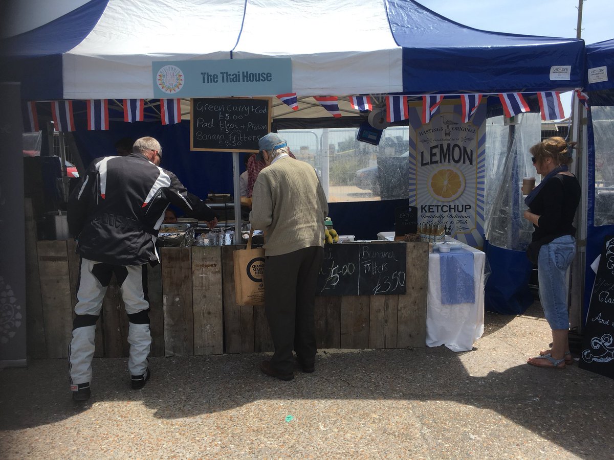 Another sunny fabulous day here in #Hastings at the #fish festival with <a href="/hastingsthai/">The Thai House</a>  ☀️😀🍋