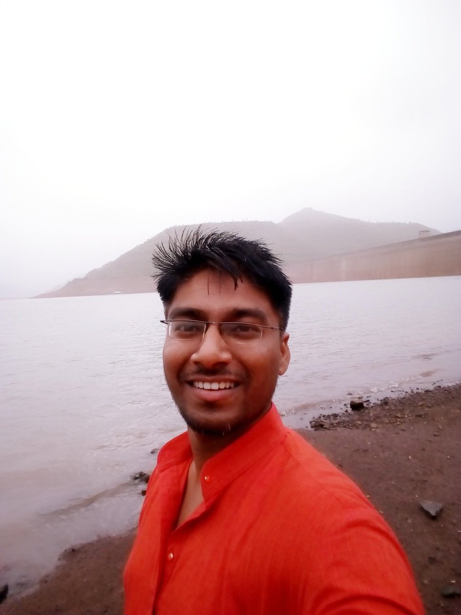 reach2Sanket's tweet image. Go places, and in front of camera make different faces. 😉 #DimbheDam #FeelSoAlive