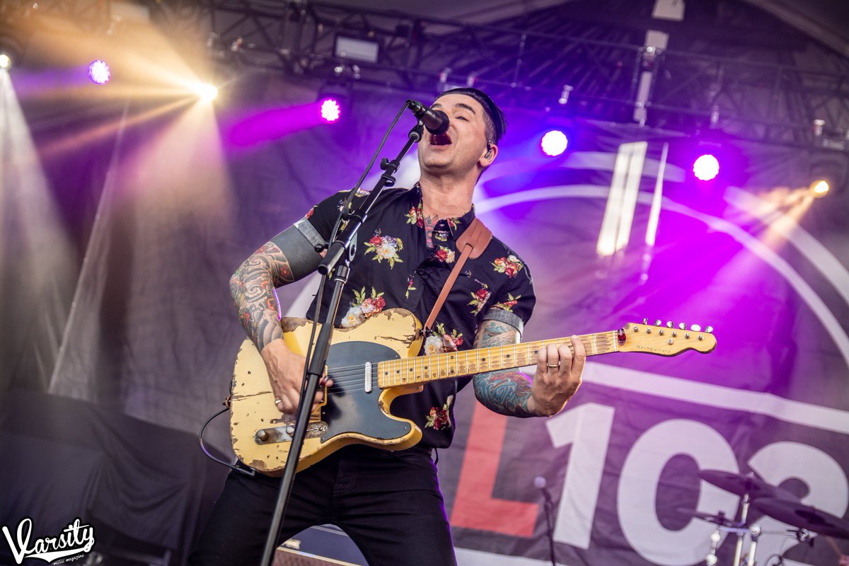 datguyphilly's tweet photo. @dashboardmusic killed it last night @xl102's Big Field Day! #dashboardconfessional #xl102 #chriscarraba https://t.co/DkFW3i42w8