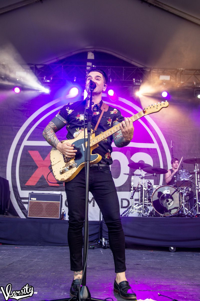 datguyphilly's tweet photo. @dashboardmusic killed it last night @xl102's Big Field Day! #dashboardconfessional #xl102 #chriscarraba https://t.co/DkFW3i42w8