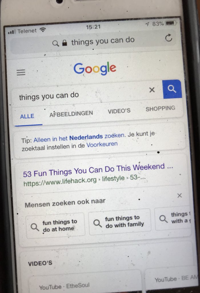 ellencreus's tweet photo. Dag 3 van de vakantie en dit is wat mijn broer opzoekt : #hittingrockbottom https://t.co/jPdRyTY5pC