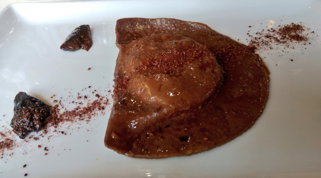 InMyHuOpinion's tweet photo. RT @LaConsiglieria: .@anboemo -
#raviolo cacao e #bufala #3comuni ... #chef #ErmannoZago #ristorante #LeQuerce #Ponzano #treviso
@Barbaga3Gaetano @CiriSince1978 @paoloigna1 @PARTICOLAREdS @flaviaricciuti @foodblogzine @eventicuriosita @trevisotoday @ra⦠https://t.co/WmejvqOmrL