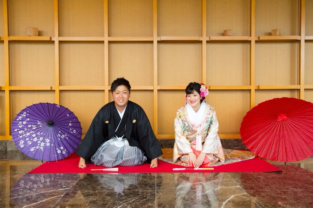 Miliyah18Ms's tweet photo. 6月23日(土)💍💕
たくさんの友達に囲まれて結婚式を挙げることができました👰🤵
余興も考えてくれて本当に良い友達ばかりで幸せいっぱいです。
これからは崇宏さんと子供と幸せな家庭を築いていきたい思います😊
どうぞ今後とも宮脇家をよろしくお願いします！！！💓 https://t.co/aOaTZmUdOd