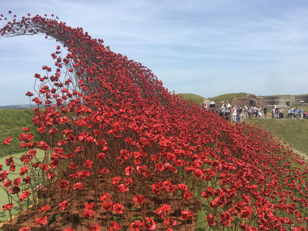 CraigWillcock's tweet photo. Lovely morning walk from Portchester up to Fort Nelson to see the #PoppiesWave #PoppyTour and back to now watching England 🏴 thrash Panama 🇵🇦 @Fort_Nelson https://t.co/X0TYqrUv6D