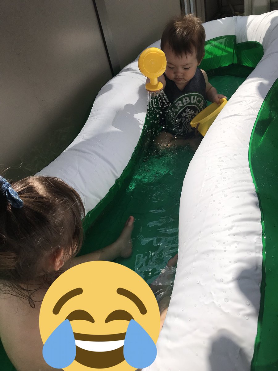 ট ইট র たり 今日はせんま狭いベランダでプールしたけどプールがデカすぎて形が ハルくんは初プールやな せなは びちゃびちゃなるから ゆーて水着を着てくれなくて全裸 笑 ট ইট র たり 今日はせんま狭いベランダでプールしたけどプールがデカすぎて形が ハルくんは初プールやな せなは びちゃびちゃなるから ゆーて水着を着てくれなくて全裸 笑