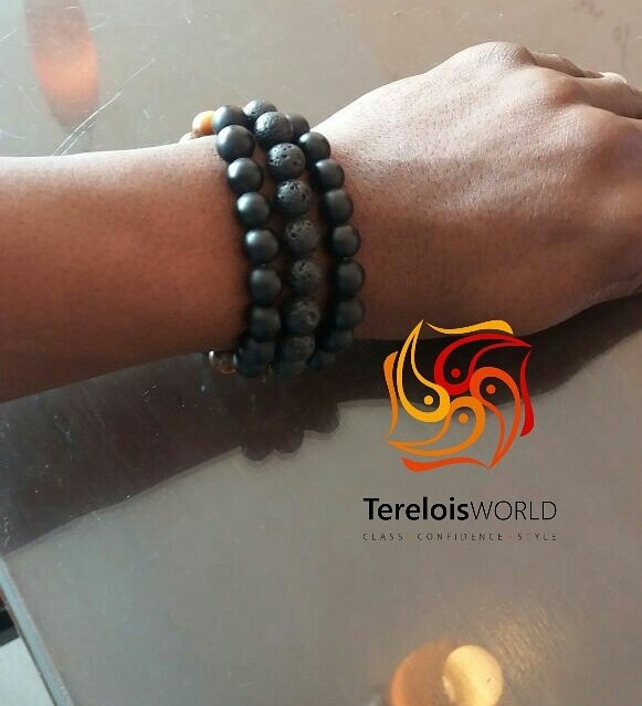 terelois's tweet photo. My name is Lois Leke-Amoo aka Terelois the badass beadist! 

I sell class,confidence and style with my jewellery pieces @TereloisWorld ... Our content is in the words of @feladurotoye ROCK SOLID and our packaging is WOW! 

Class,confidence and style is guarandamteed! https://t.co/pZ227LT0b7