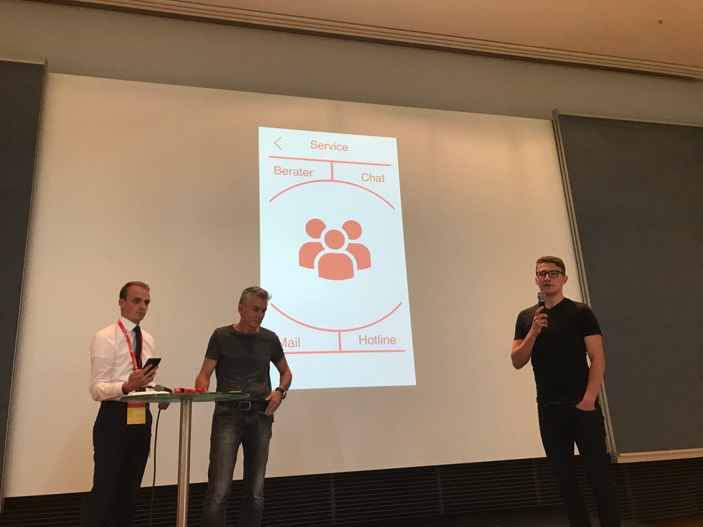 0xcar25's tweet photo. Starke Teams bereitet hier ihre Pitch Präsentationen
SV #Insurathon 2018
https://t.co/6I88fK2WPN #insurtech #Hackathon @SV_Versicherung @detecon https://t.co/g09r3nV0m8