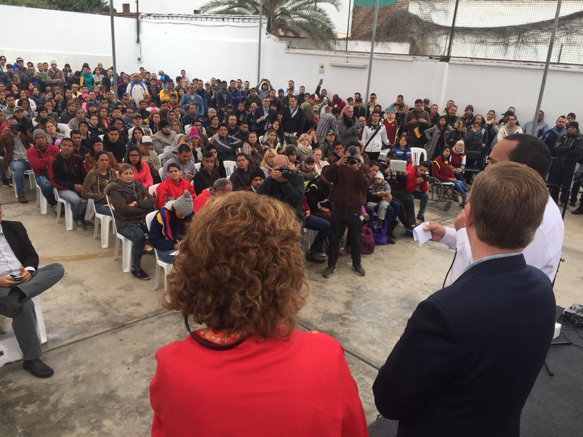 oscarabp's tweet photo. Hoy sostuvimos una productiva reunión con el Subsecretario de Estado de EEUU para el hemisferio Occidental Michael Fitzpatrick, con quien conversamos sobre la situación de los venezolanos en Perú y evaluamos algunas propuestas en beneficio de estos. #VenezolanosEnPeru #ONG https://t.co/iryGtevSge