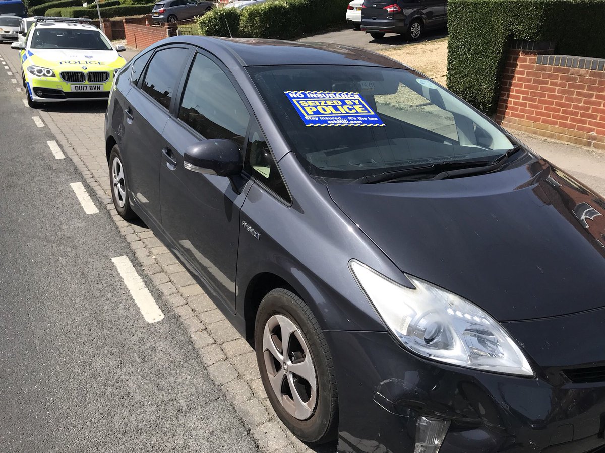 tvprp's tweet photo. Driver in #Reading panicked, took a quick left and pulled over upon seeing us turn behind them! Surprisingly they have #NoInsurance &amp; #NoLicence. Vehicle #Seized &amp; reported to court. Their parting words to us were “This won’t be the last time you catch me...” 🤦🏼‍♂️ #P5562 https://t.co/o4cegxVp9z