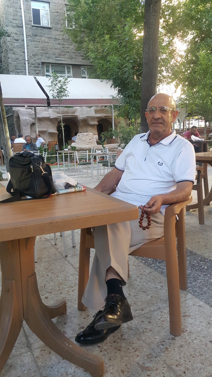 keko_hh's tweet photo. Hayırlı Pazarlar olsun. ....
                     Keko Dayı 
                     https://t.co/2Y7epOqFX3 https://t.co/bYi6NcfXUz