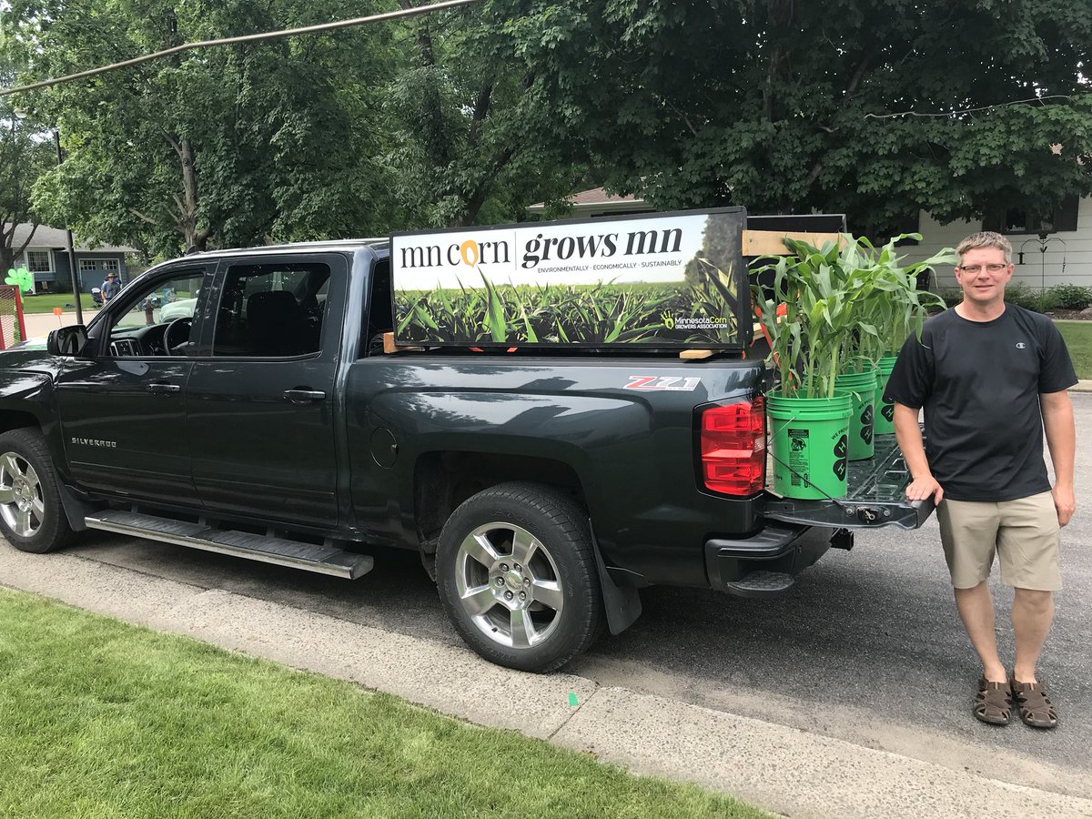 ChrisMarisaLee's tweet photo. Representing Minnesota Corn Growers in the Fairfax, MN parade! @mncorn! https://t.co/FBUttWtR30