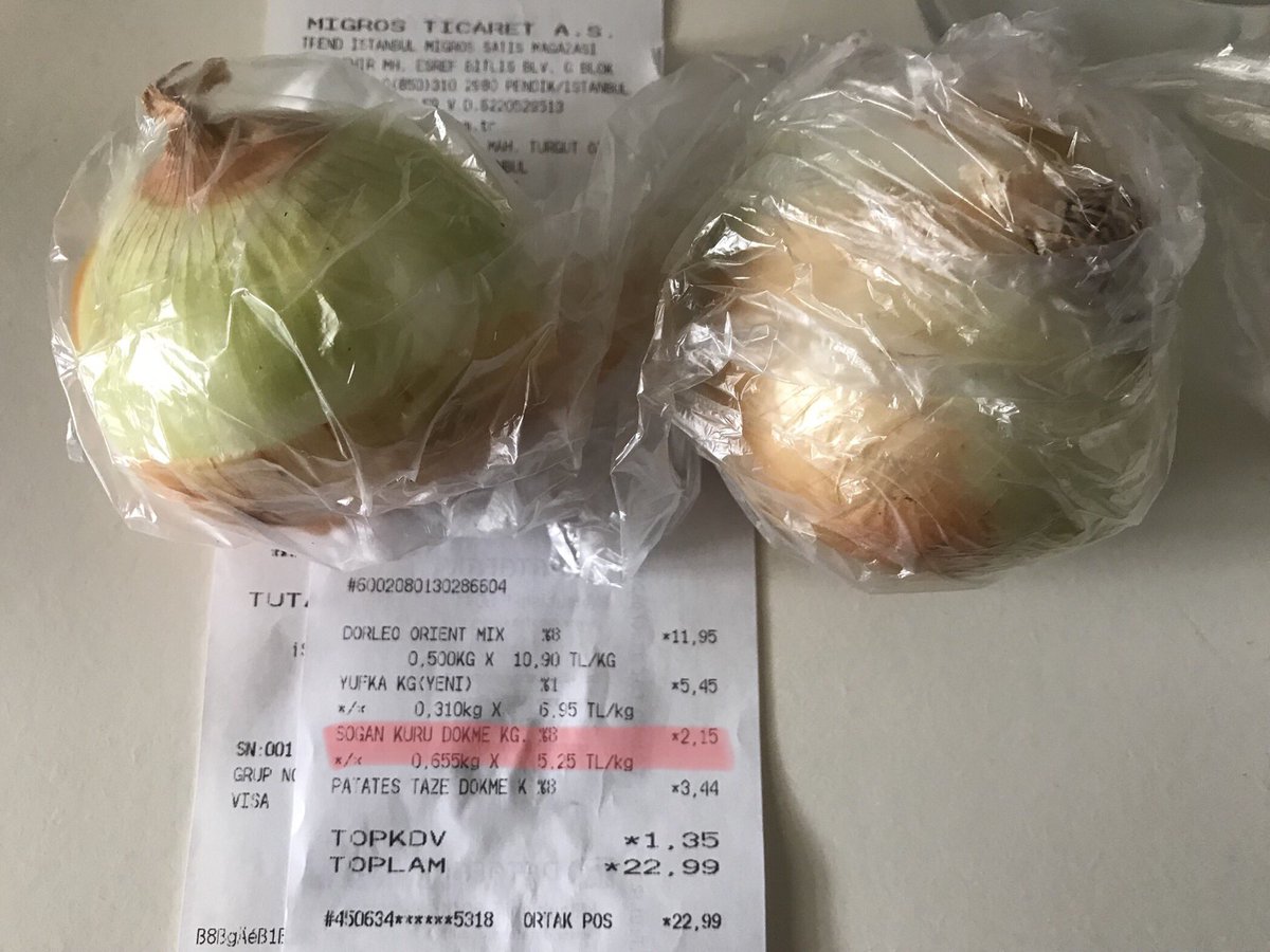 Devlet buyuklerimiz secim telasindan fark etmemislerdir diye paylasmak istedim soganin kg fiyati 6 tl oldu.2 orta boy sogan 2.15 tl. #Seçim2018