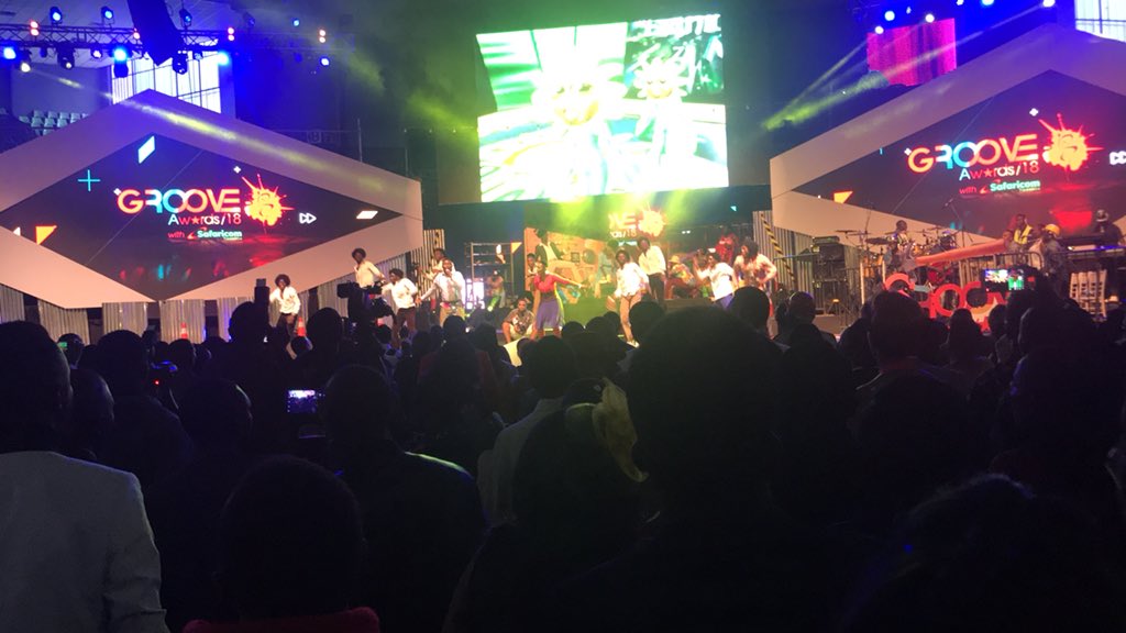 Nassating's tweet photo. @AltarMINdance always on point #backUpDancers of @GrooveAwardsKE cc @sawqydis 
#GrooveAwards2018 https://t.co/BYsg26BHdc