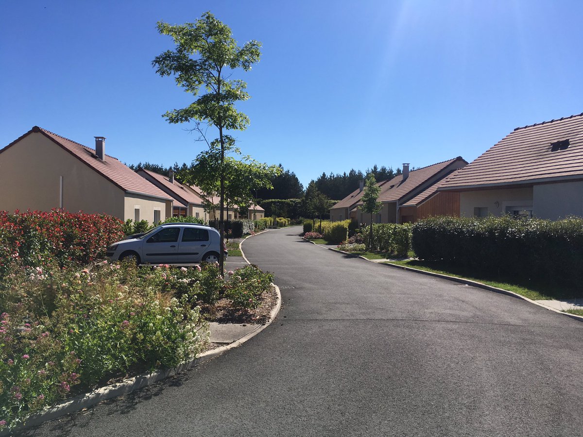 mrl_anthony's tweet photo. Il fait bon vivre dans la belle résidence #senior @senioriales de #Bracieux !! https://t.co/ygXbMgcFSK