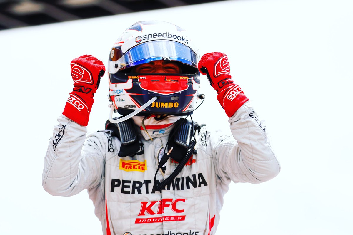 nyckdevries's tweet photo. YESSS!! First WIN together!! Grazie Prema ❤ #stampot https://t.co/o9wmxmEciD