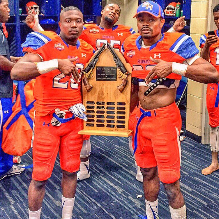 drdedrickbrooks's tweet photo. Just talked to him June 22nd and June 23 he left us💔So thankful we always expressed how much we loved each other #mybrotherforlife #longliveAndreMoseley @AndreMoseley forever love you brother and gone miss you! #RIP #gonetoosoon https://t.co/V3NJhYxmDz