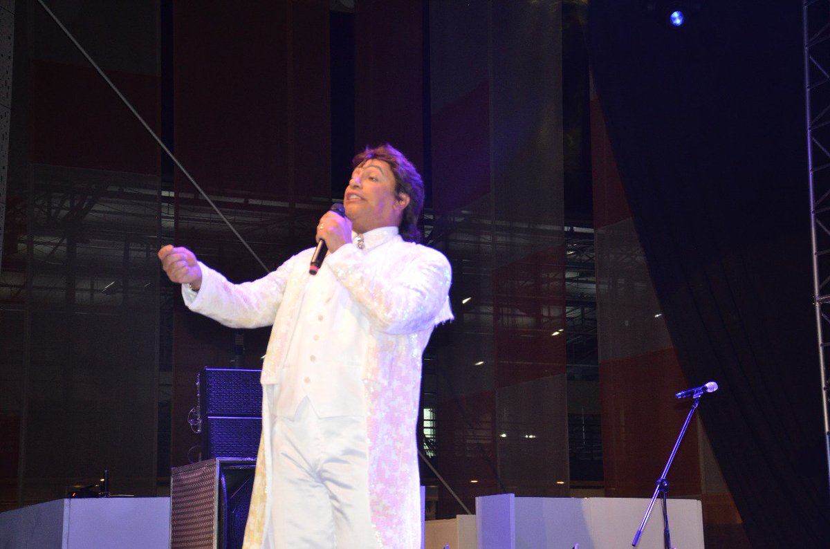 USSSuba's tweet image. El imitador Camilo Cifuentes animó la mágica noche de celebración que vivió la Subred Norte para reconocer el talento de sus funcionarios y colaboradores