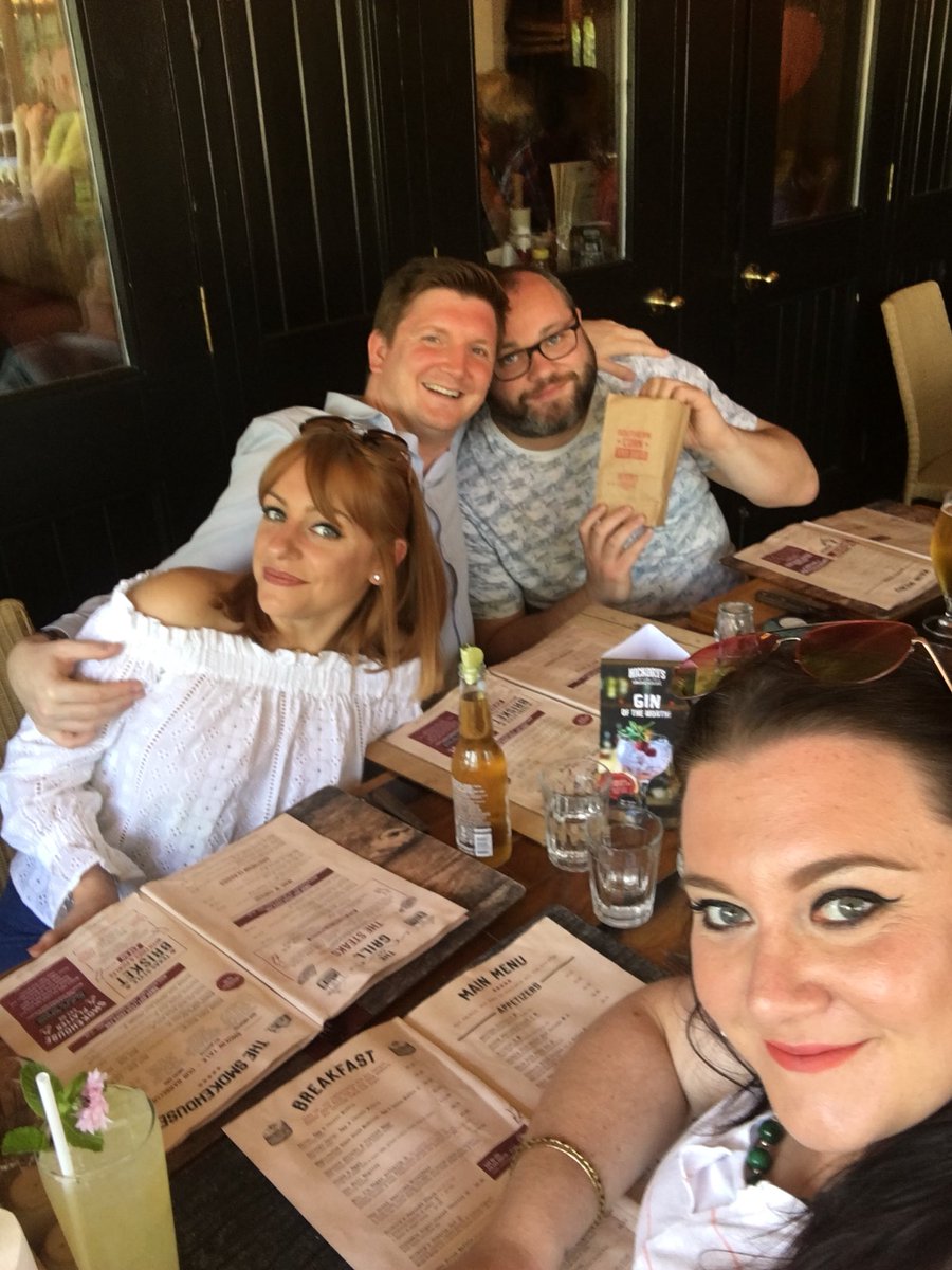 Fallonius88's tweet image. Thanks @Hickorys_  Chester  for decimating our tastebuds #suicidewings #ringoffire #full