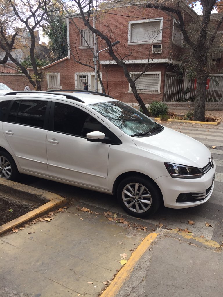 Juan Ignacio Guzmán (@lipecillo) on Twitter photo Esto pasa mucho en la #QuintaSeccion <a href="/ciudaddemendoza/">Ciudad de Mendoza</a>
#BuenosCiudadanos
“Discúlpame, me bajé un segundo” me dijo la Sra Bien! PFH953 Esto pasa mucho en la #QuintaSeccion <a href="/ciudaddemendoza/">Ciudad de Mendoza</a>
#BuenosCiudadanos
“Discúlpame, me bajé un segundo” me dijo la Sra Bien! PFH953
