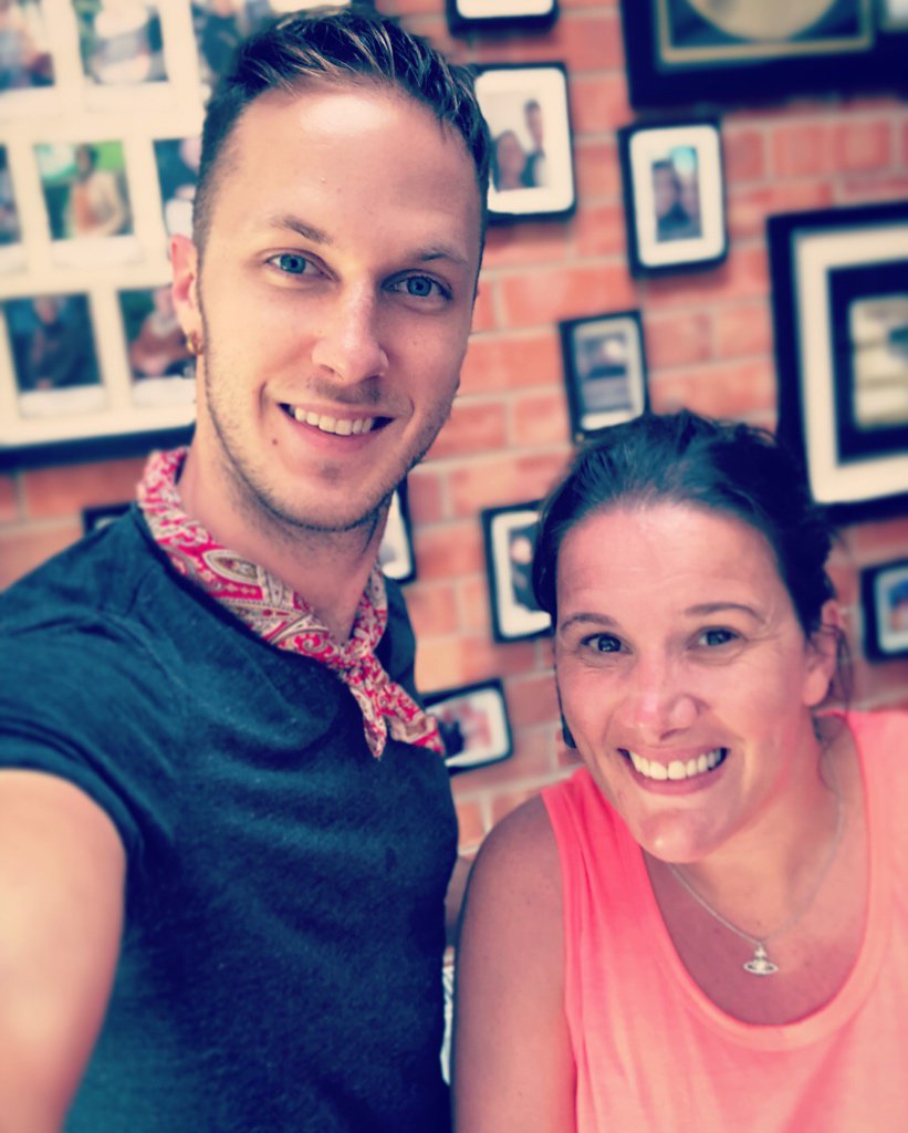 norwoodmusic's tweet image. Had a lovely Sunday catching up with @sambaileyREAL and her family! If you haven’t heard her sing before, check her out! 👏🏼❤️
#tourdefierce #sambailey #friends #selfie #norwood #music