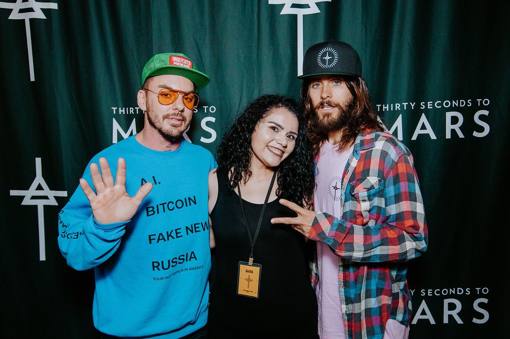 httpsjaredleto's tweet photo. Thank you @30SECONDSTOMARS @JaredLeto @ShannonLeto for the best day of my life 💕 #MarsinMexico https://t.co/GFZhNbCtgq