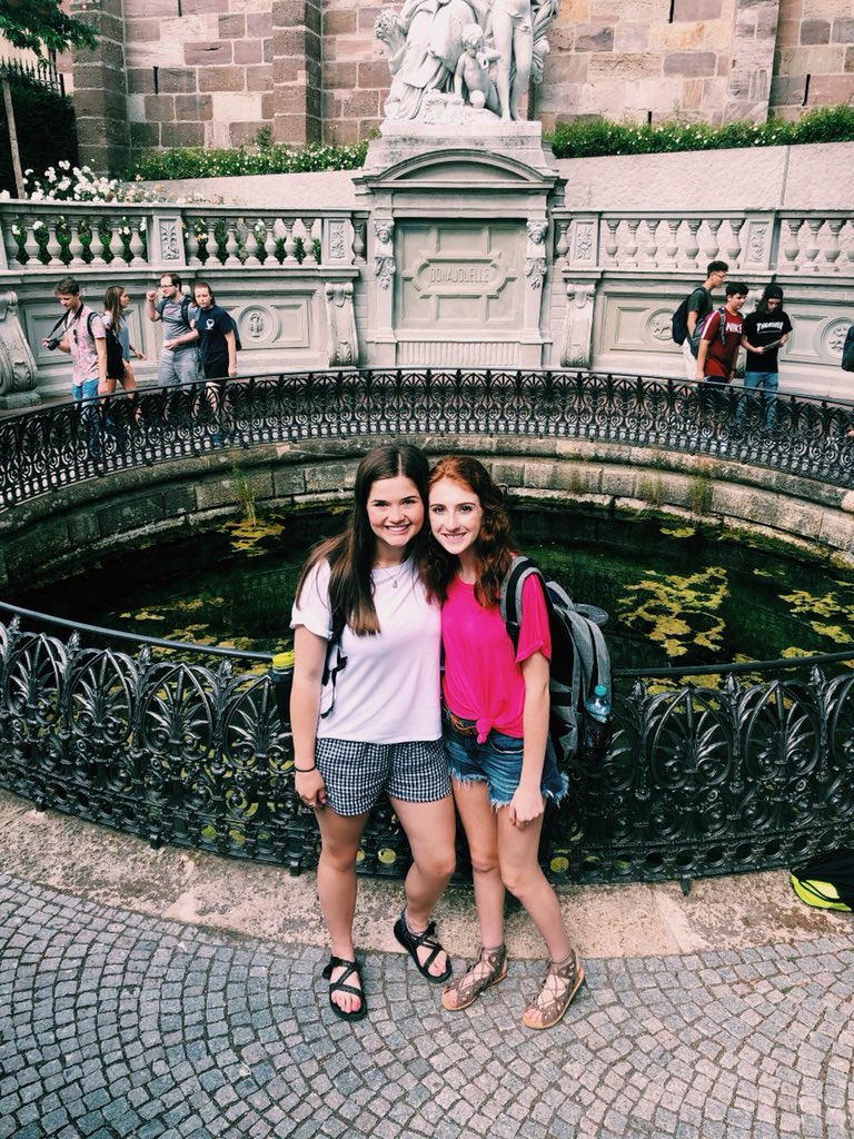 plc2001's tweet image. Happy birthday @tcsanders01 thanks for always dragging me out of my house and forcing me to go do things, love you loads✈️ #punchie #yeeyee