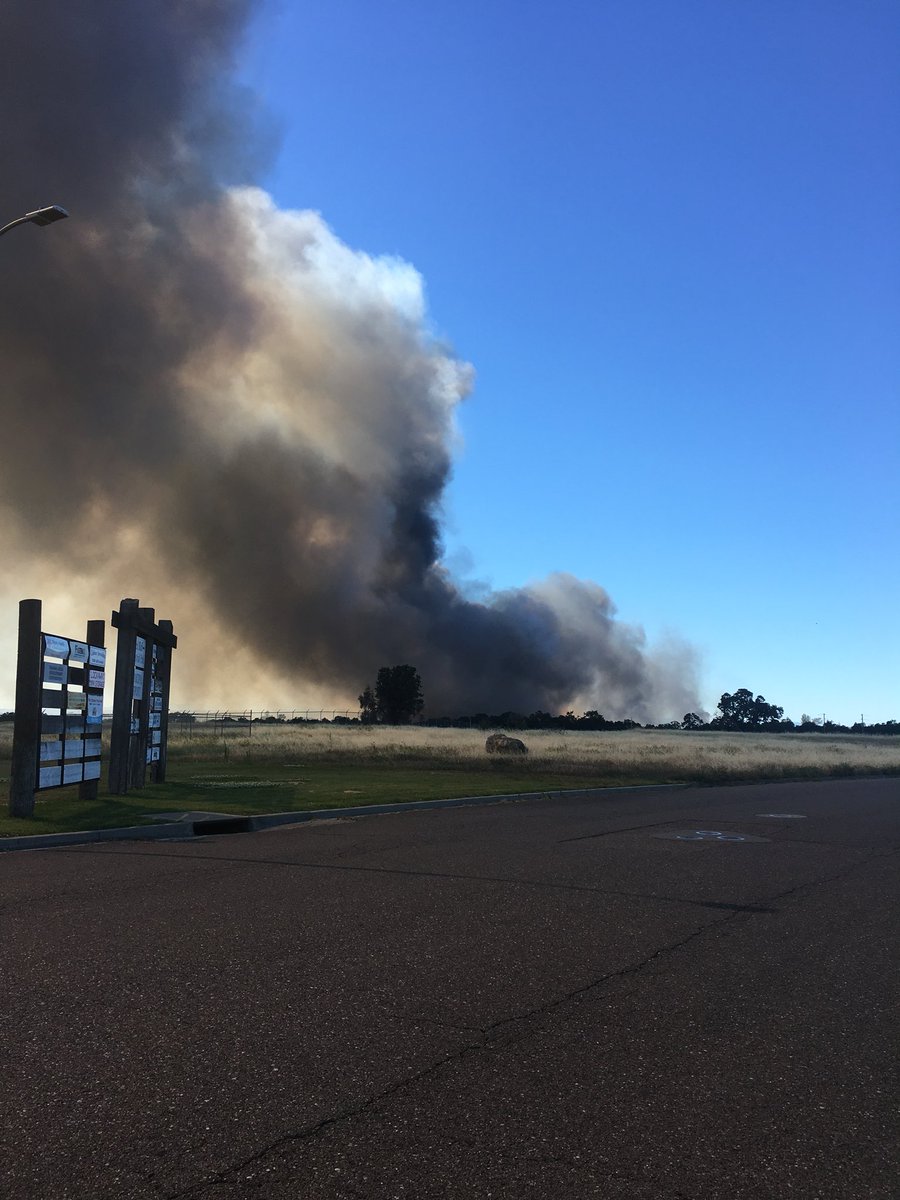 Neubeowulf's tweet image. Thank you @CAL_FIRE for strong work at #StollFire #RedBluff #fireseason2018