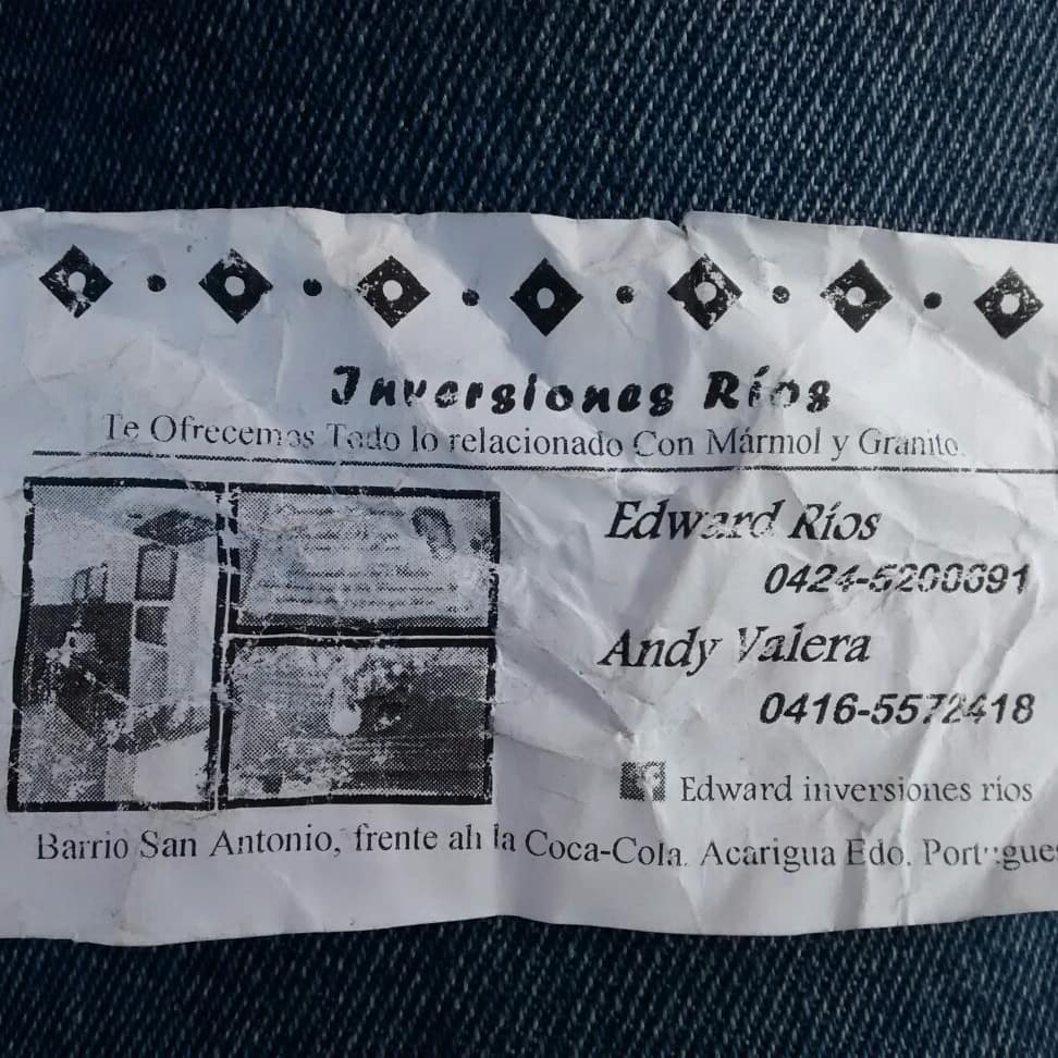 danielortizpi's tweet photo. En el Cementerio Metropolitano de Cabudare se roban las lápidas y las venden en las afueras.... Aquí los vendedores y ladrones totalmente identificados!!!! @reverolnestor @mirna_vies @carmentmelendezr ganchos YA a estas ratas!!! #operaciontuntun https://t.co/vgEES1vevN