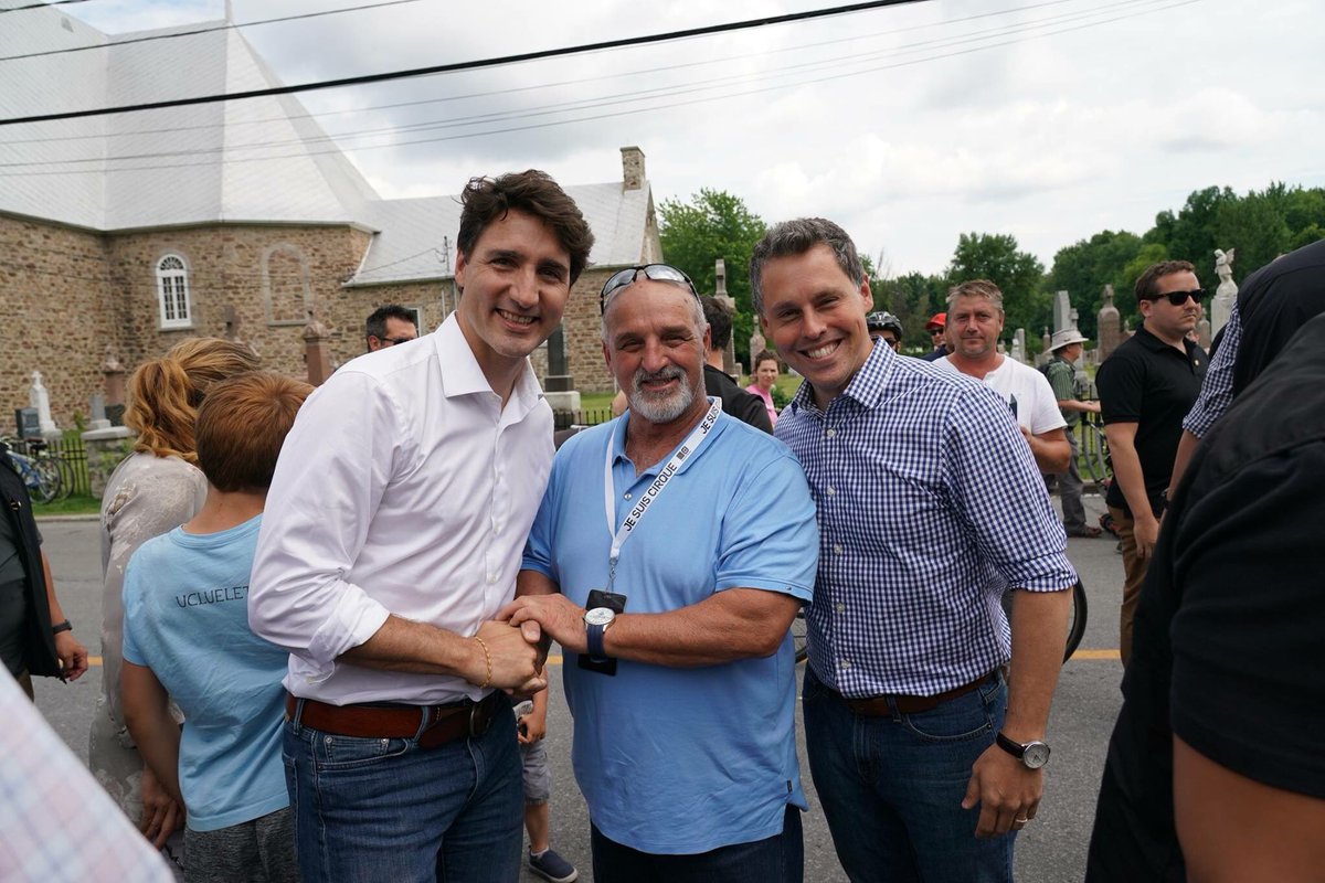 Nous avons eu de la grande visite plus tôt cet après-midi ! Le premier ministre <a href="/JustinTrudeau/">Justin Trudeau</a> et Mme Sophie Grégoire Trudeau étaient de passage au Festival de cirque Vaudreuil-Dorion ! #jesuiscirque