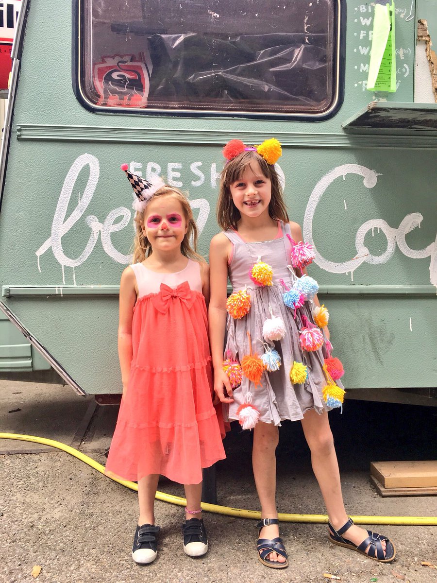 werkwarenhuis's tweet image. Gezellig op de @DoGoodMarket vandaag bij @social_label_ en @Van_aken_