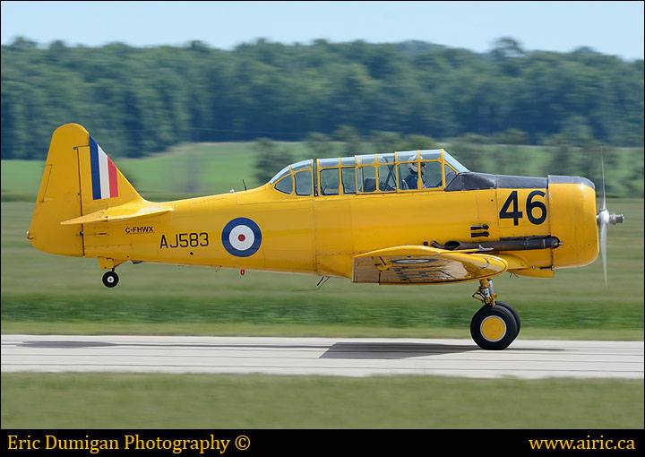 CdnHarvards's tweet photo. The first public appearance of Harvard MkII AJ583 since her @CovingtonAir engine overhaul. She PURRRRS!
#GLIAS2018 https://t.co/urovvZZZF2