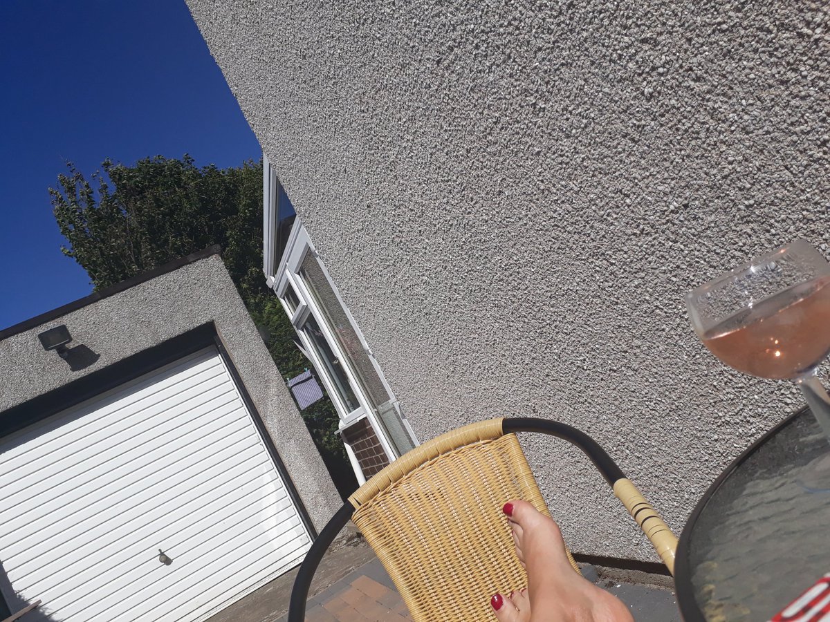 LisaIGray's tweet photo. 💛ing #eastlothian basking in the sunshine...#summersfinallyhere 🐚🍦🍷☀️ https://t.co/vWGlknZC75