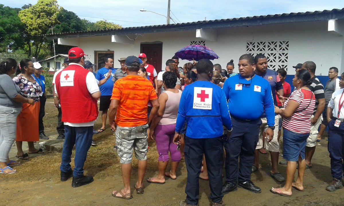 CrpColon's tweet photo. Extendemos felicitaciones al Cuerpo de Socorristas de la CRPA, en especial a los Socorristss del Comite de Colón, su entrega en el desempeño de su trabajo voluntario no tiene igual, GRACIAS, son merecedores de todo nuestro reconocimiento, a cualquier hora y en cualquier lugar. https://t.co/B28Syx1ZoN