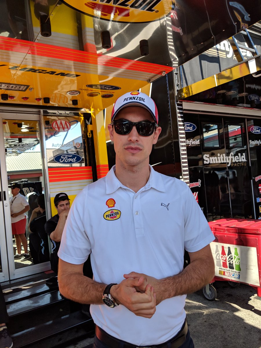 TMarcJones's tweet photo. It was so nice to talk to @joeylogano today at the #TSM350 @RaceSonoma.  Go @Team_Penske!  #shellpnoc https://t.co/pl1x2ox6BT