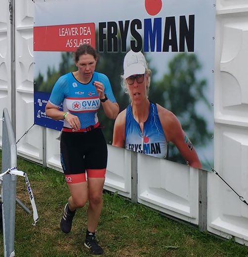 GVAVTriathlon's tweet image. Jaaaaa! Een hele mooie dubbelslag. Karla Schipper wint de Frysman! Woow. Samen met Jacob Veenstra op de hoogste trede. #Frysman @striidcoach @RunnersworldGr