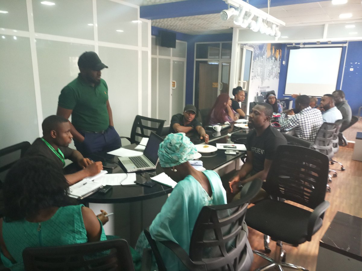 bluesapphirehub's tweet image. #hubmgt101 day 2: persona profiling, effective communication, with @BankoleToba  @Infonineorg  @goodup