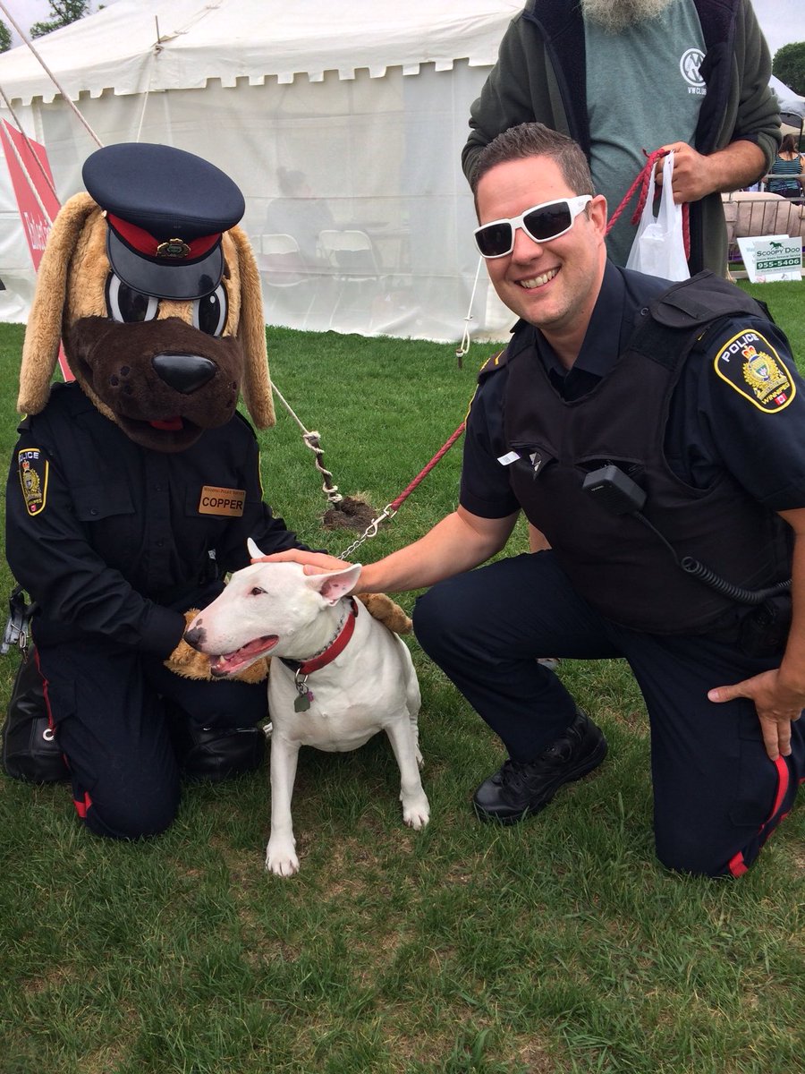 wpgpolice's tweet image. Great day for some fun &amp;amp; fundraising on behalf of @WinnipegHumane in @assiniboinepark today! Making new friends &amp;amp; supporting an important cause through #PawsInMotion. Way to go #Winnipeg! #WPSCommunity whspawsinmotion.ca.