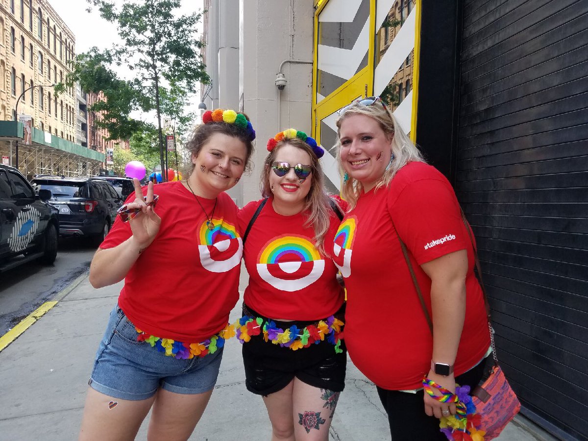 TL_Brittany's tweet photo. 2847 is ready to represent with Target at #Pride2018 !! https://t.co/IcGPbQrXhK