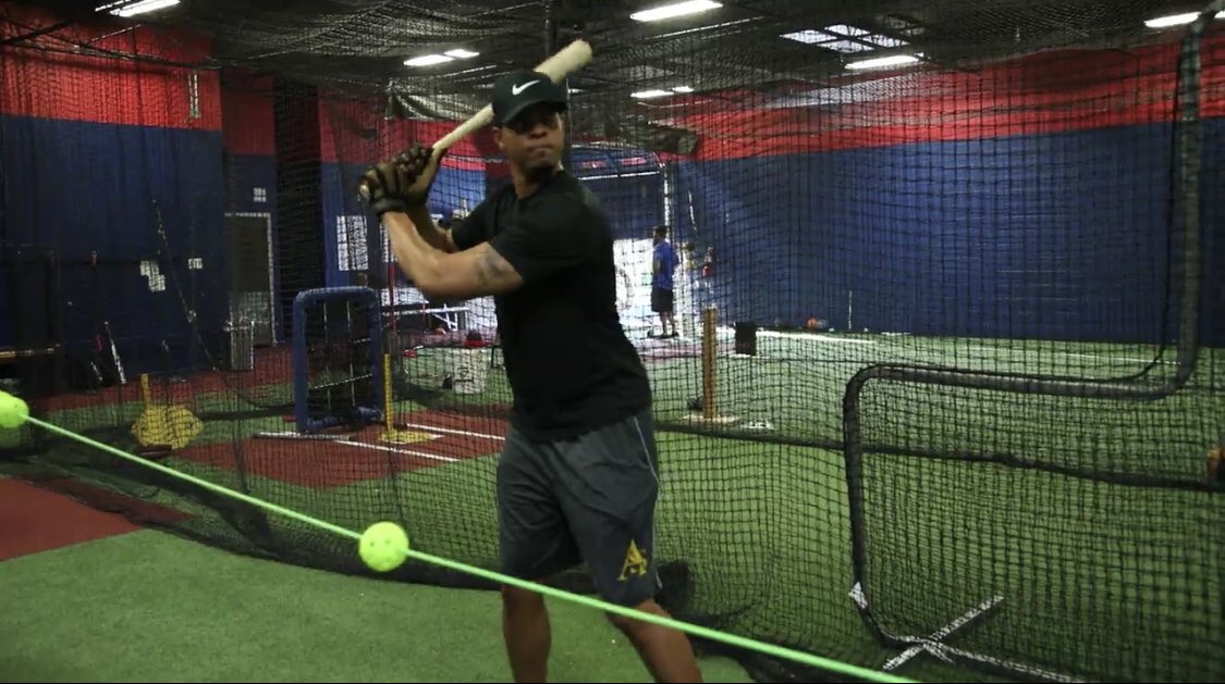 RopeCoach's tweet photo. Work on your form with ROPE COACH! Use code SUMMER18 to get 20% off today! Use link in bio to shop online. #mlb #baseball #softball #form #batting #discount #ropecoach #dugout #swing #batter #indoorworkout #outdoorworkout #homeplate #diamondplate #dinger #homerun #catch #glove https://t.co/CwDPkfYRB2