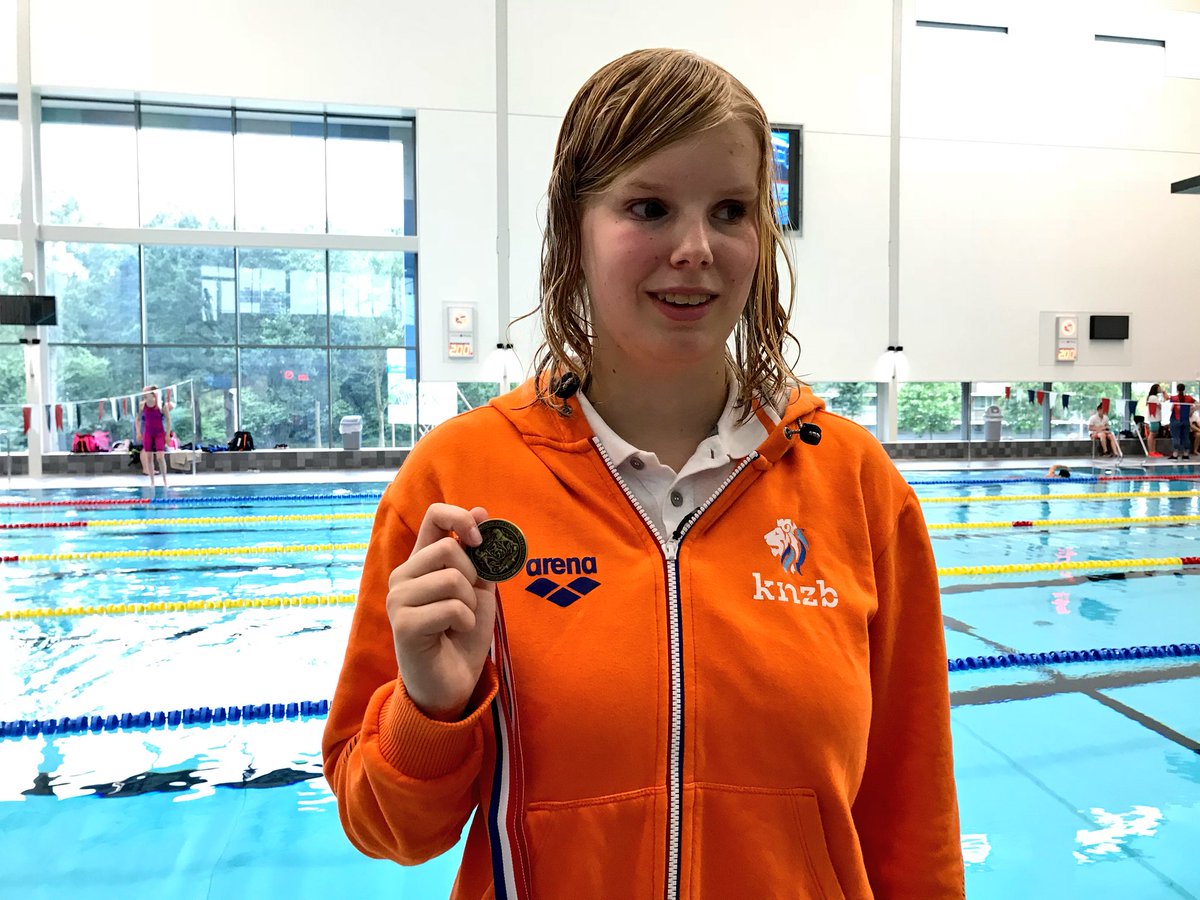 ZPCHoogeveen's tweet photo. Brons❗️ voor Sanne Hofman op de 50m rug tijdens het ONK in Amersfoort!
Ze zwemt bij de IPC in de klasse S13
Ook zwom Sanne een Nederlands Record op de 50m vlinder
#50mbadiswelkom
#Venko
#Steigerplank.com
#Haardhout.com https://t.co/xT2VUGbrbl