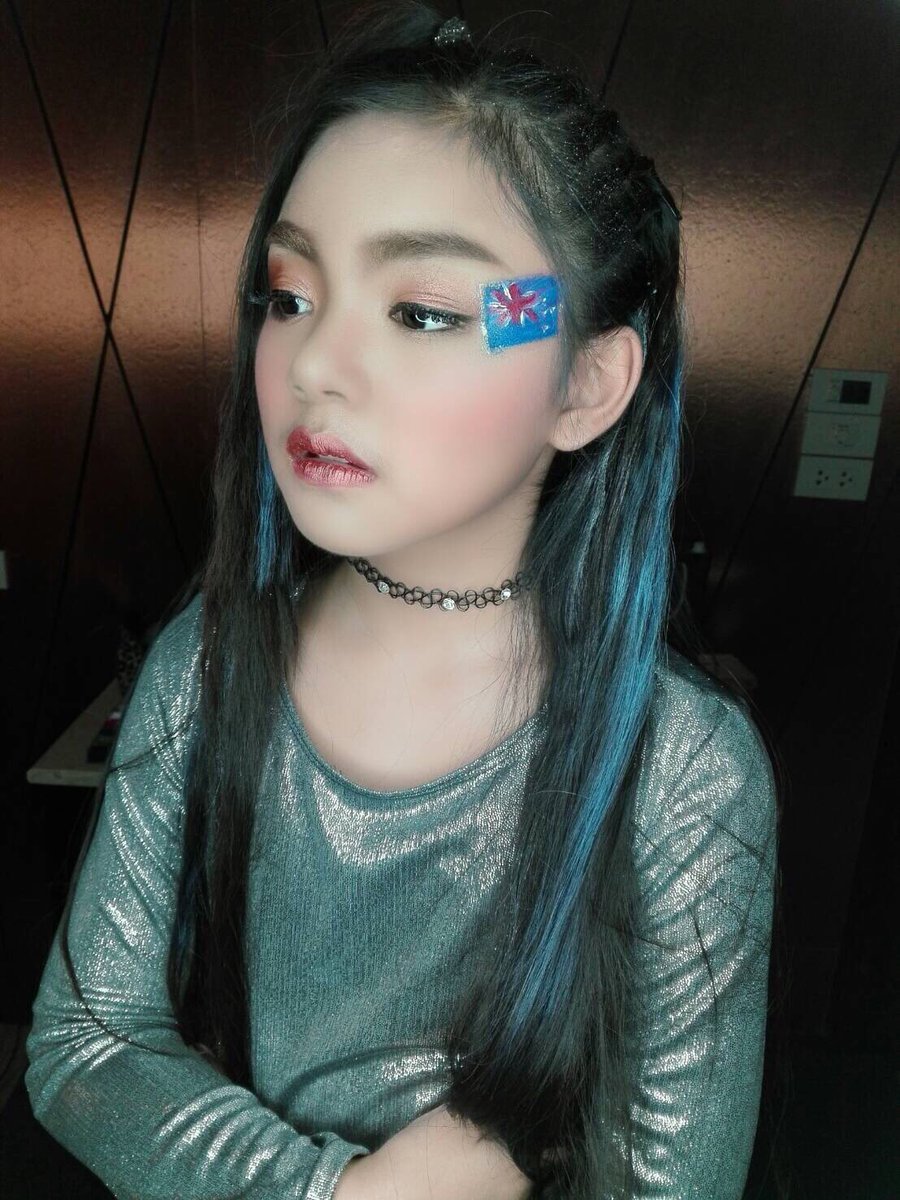 p10203k4's tweet photo. Actor girl https://t.co/HdMu0fGdiz