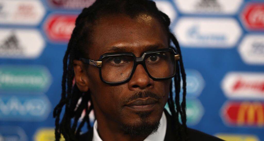 Toha No Twitter 1枚目から順番に スヌープドッグ スヌープドッグ セネガルの監督 セネガルの監督風のスヌープドッグです