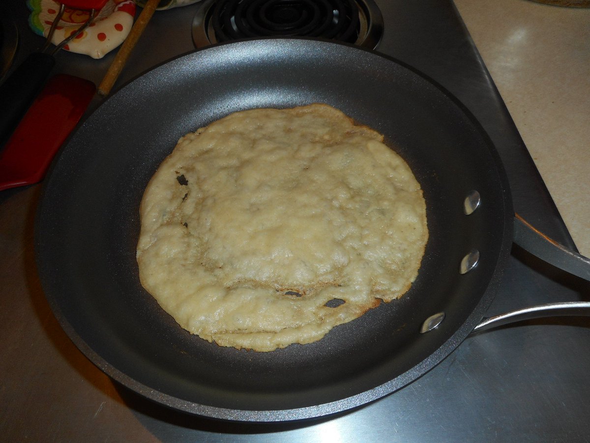 LCHFDetective's tweet photo. Going from abject #kitchenfailure testing to glorious #winning and all it took was one incredible #egg. Now what? Not positive, but they sure are good.
#lchf https://t.co/42uRUYSFPk
