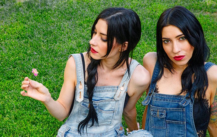 wesker_89's tweet photo. Two angels ❤️ @TheVeronicas @Lisa_Veronica @Jessicaveronica #theveronicas #lisaveronica #jessicaveronica https://t.co/TAoosb2pTu